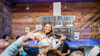 White Pearl Mountain Days | © Márk Oláh