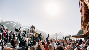 White Pearl Mountain Days | © Márk Oláh