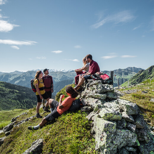 Wandern in Saalbach Hinterglemm | © Mia Knoll