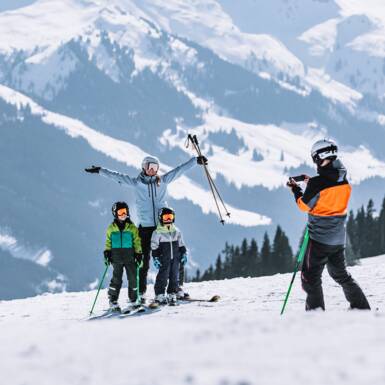 Familien Skiurlaub in Saalbach | © Mia Knoll